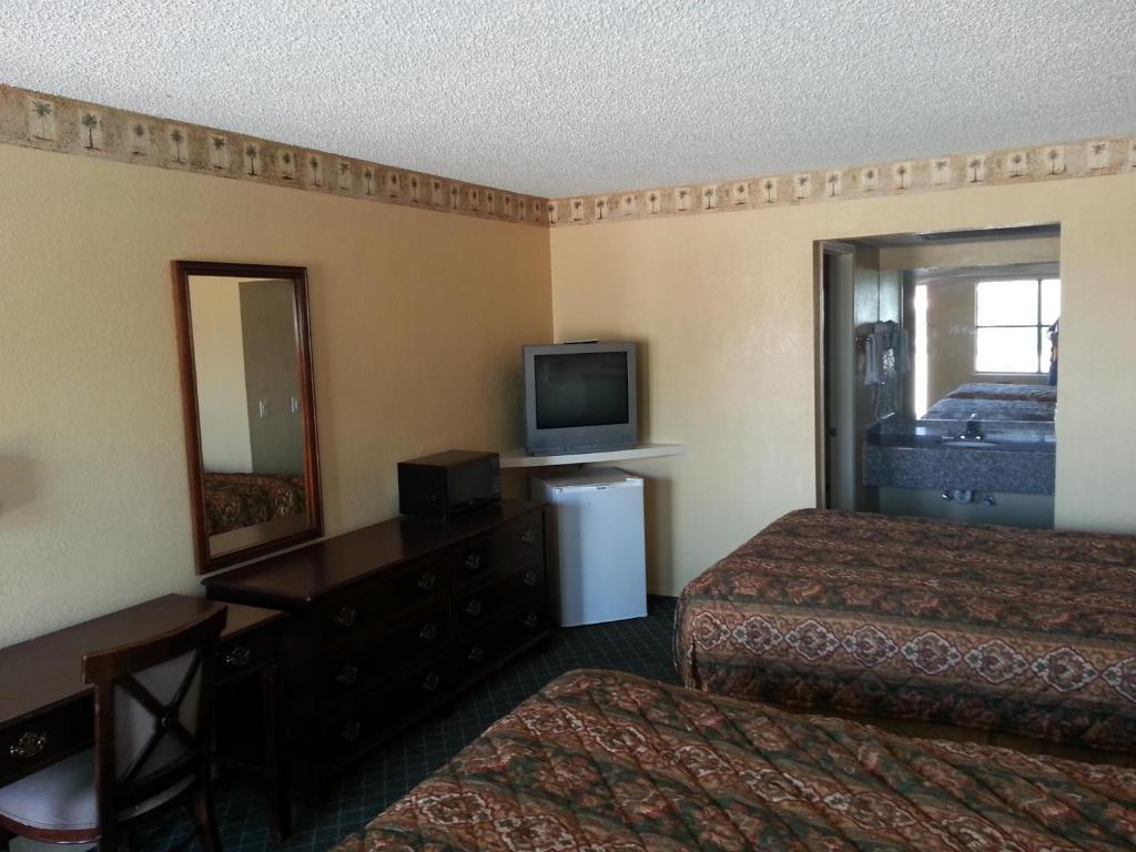 Tahlequah Motor Lodge Room photo